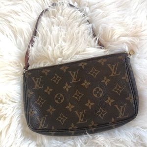 Louis Vuitton pochette